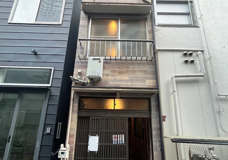 Renovated 3-Story Micro Townhouse, 1 Min Walk to Morishita Station in 江東区, Tokyo