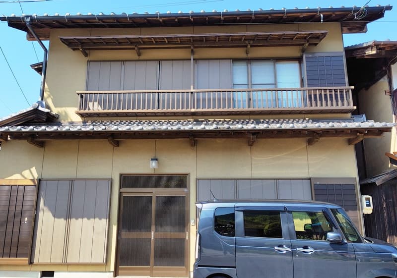 DIY Haven with Professional Motorcycle Garage in Mountain Valley in 中津川市, Gifu